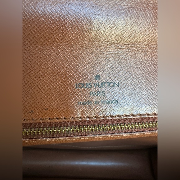 Authentic LOUIS VUITTON Monogram Monceau 26
Hand Bag 2way - Picture 13 of 14